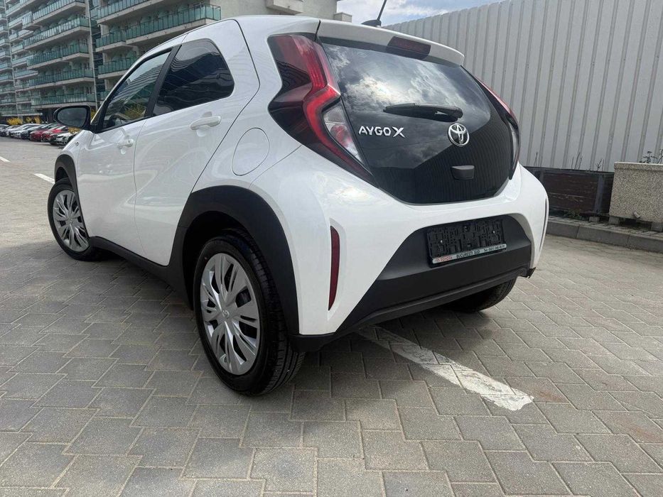 INCHIRIERE Toyota Corolla / CHR / Camry 2026 UBER/BOLT
