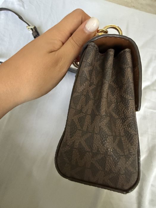 Нова Michael Kors малка чанта