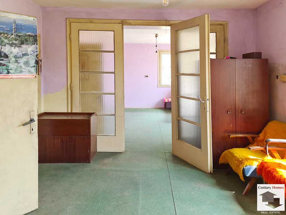 160027 Просторна къща в с. Бяла река, на 45 км от Велико Търново