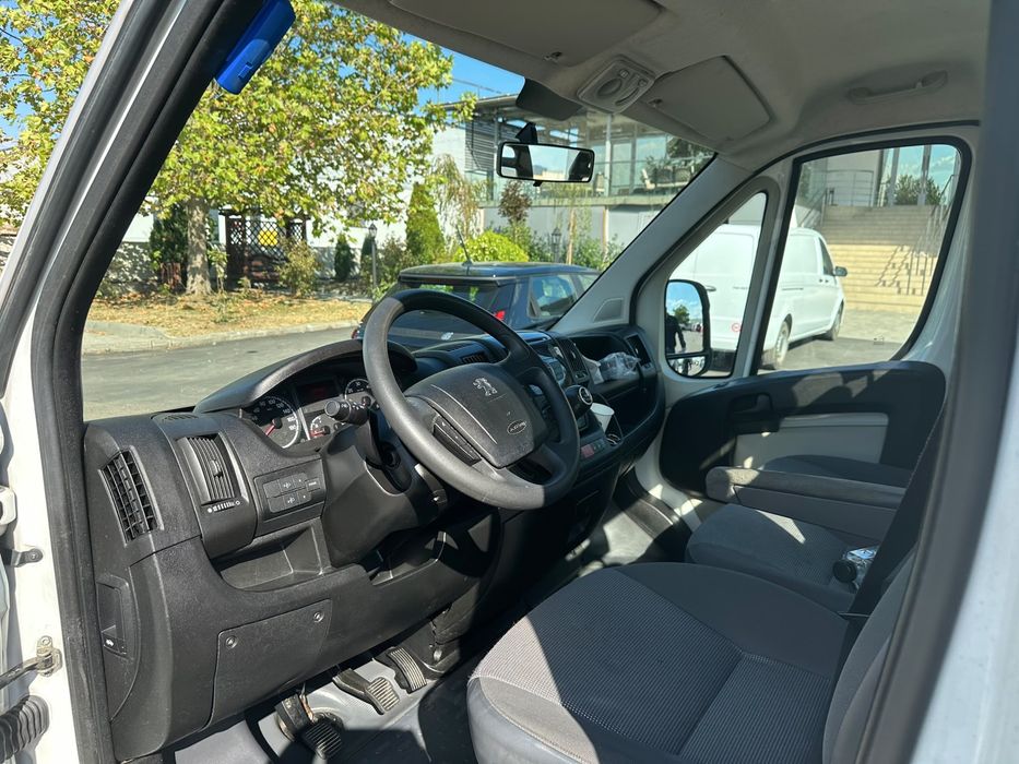 Peugeot Boxer Autoutilitara/Troliu/Km reali 228.000