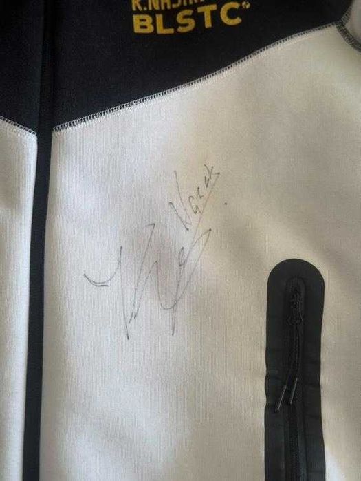 Уникален суичър Nike с автограф – лимитирана серия K. Nasar 404 BLSTC