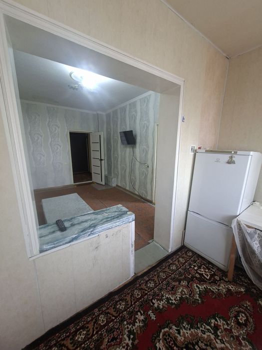 Sergili moshina bozor oldida