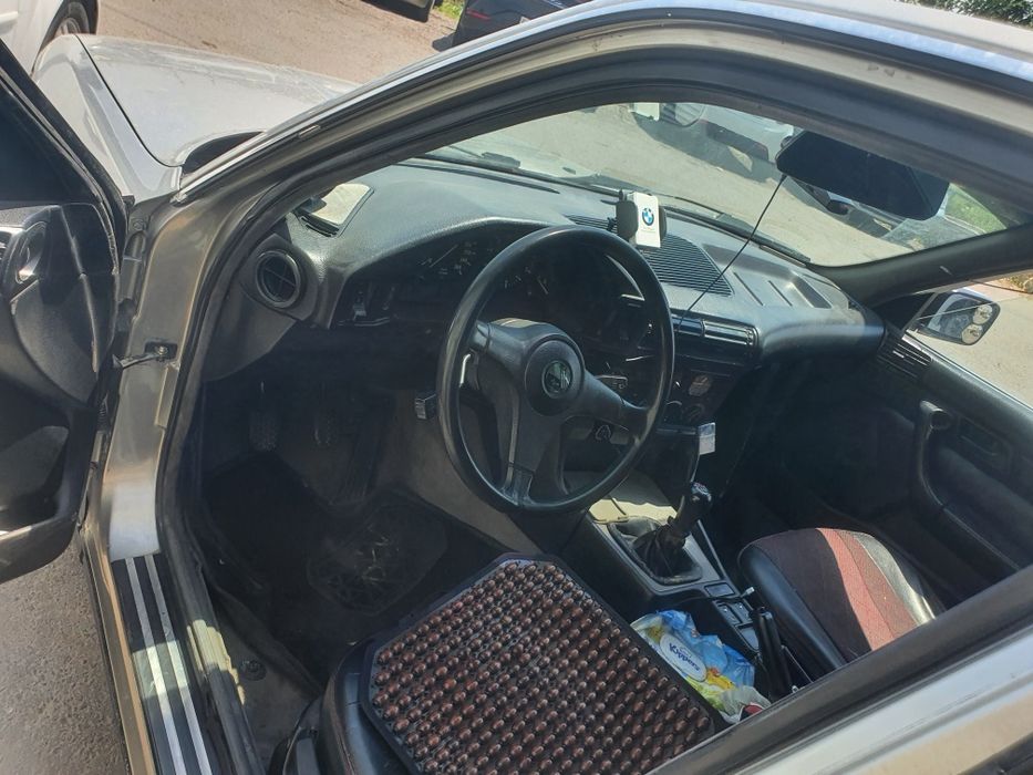 Продаю свой автомобиль бмв е34 год 1988 пробег 680000