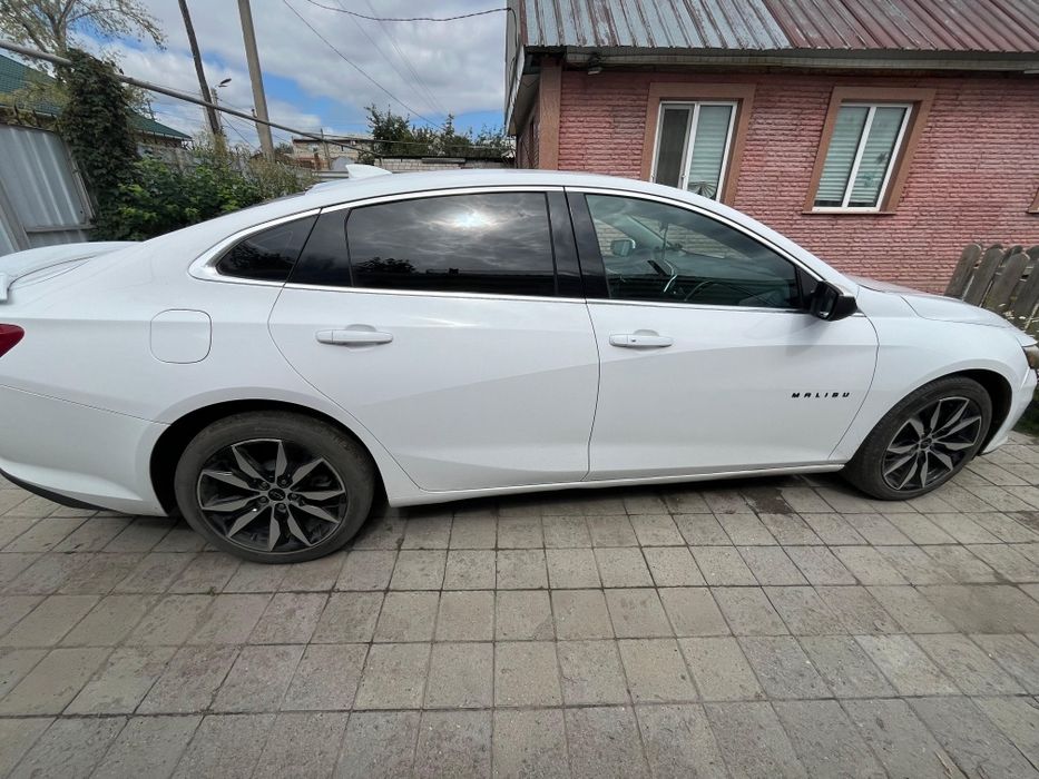 Продаю Шевроле Малибу