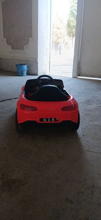 Bolalar uchun elektron moshincha pultli