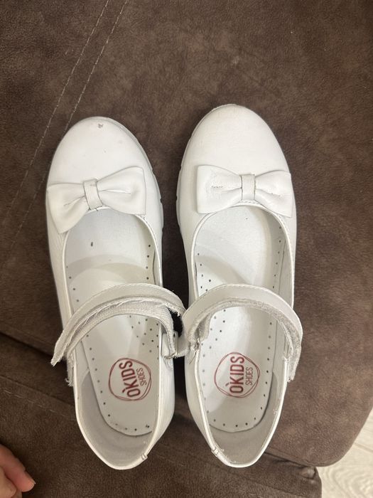 Белые туфли для девочки