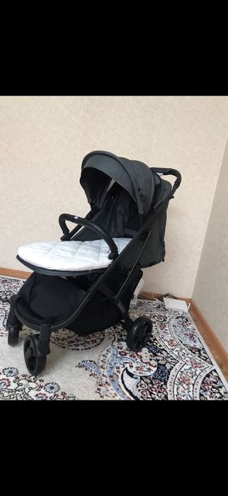 Продам прогулочную коляску