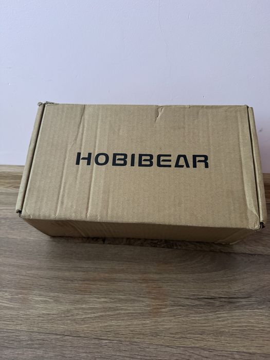 Продам новые кросовки с широким носом Hobibear