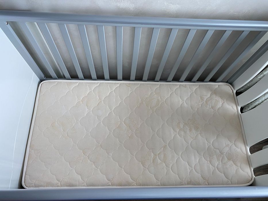 Бебешка дървена Кошара +матрак