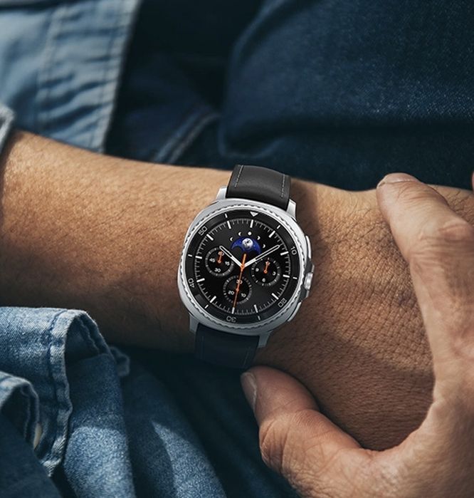 НОВ!!! Смарт часовник Samsung Galaxy Watch8 Classic, 46mm BT, Black