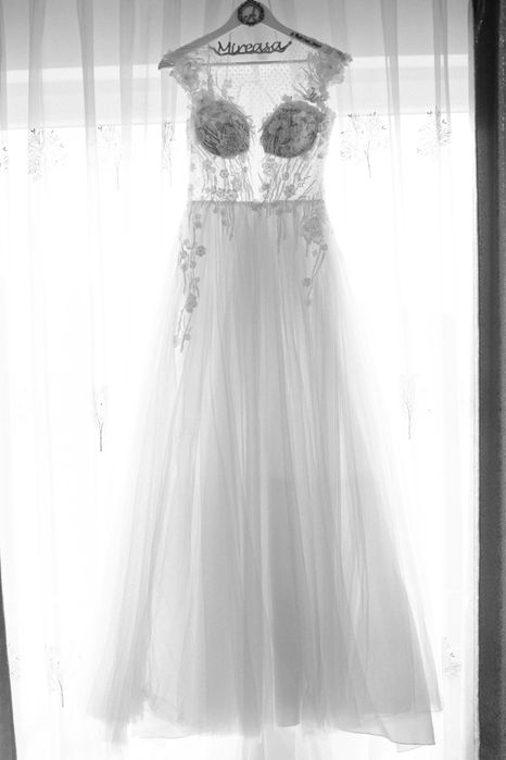 Vand rochie de mireasa