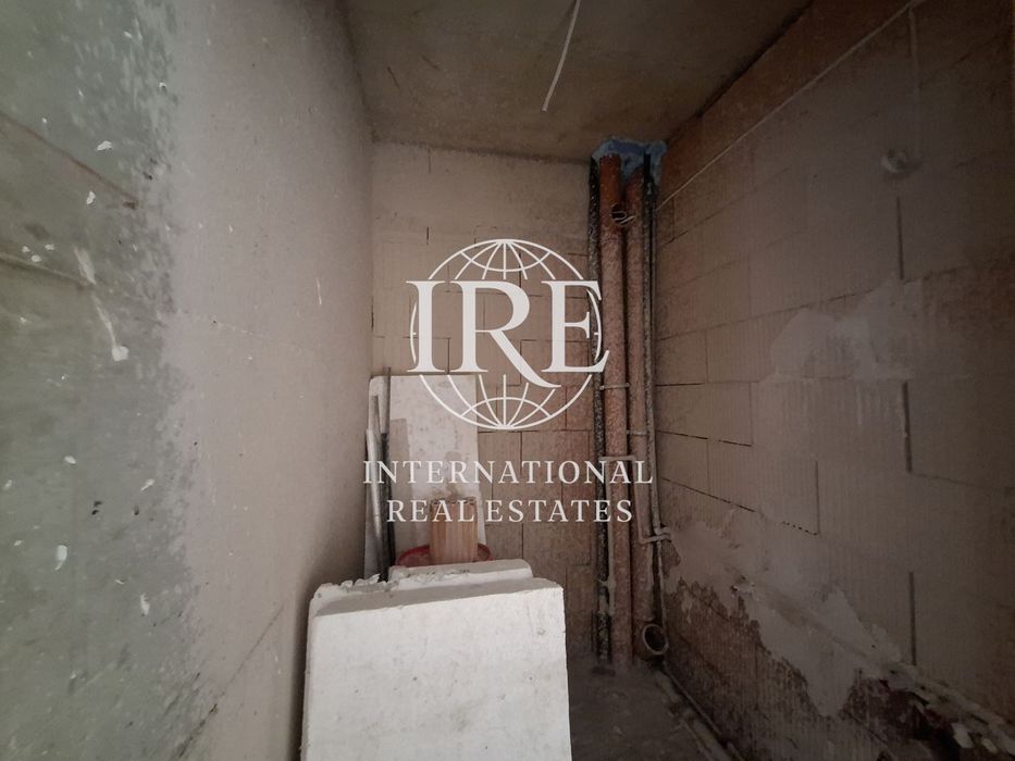 3-стаен в Варна-Окръжна болница площ 218кв.м. цена 360000