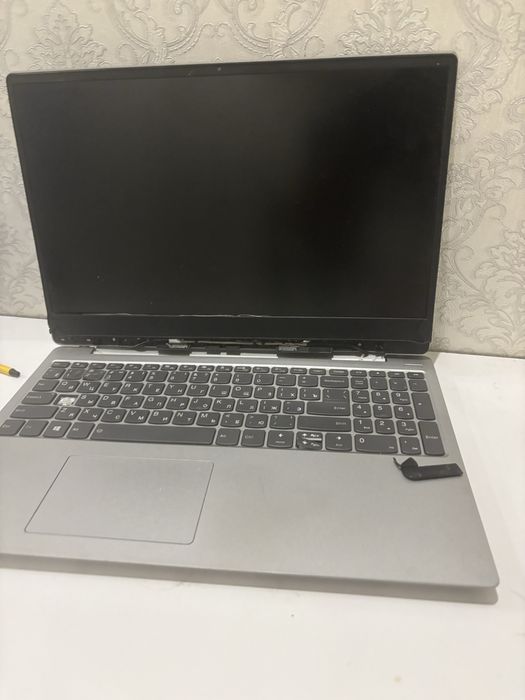 2 ноутбука, LENOVO и HUAWEI