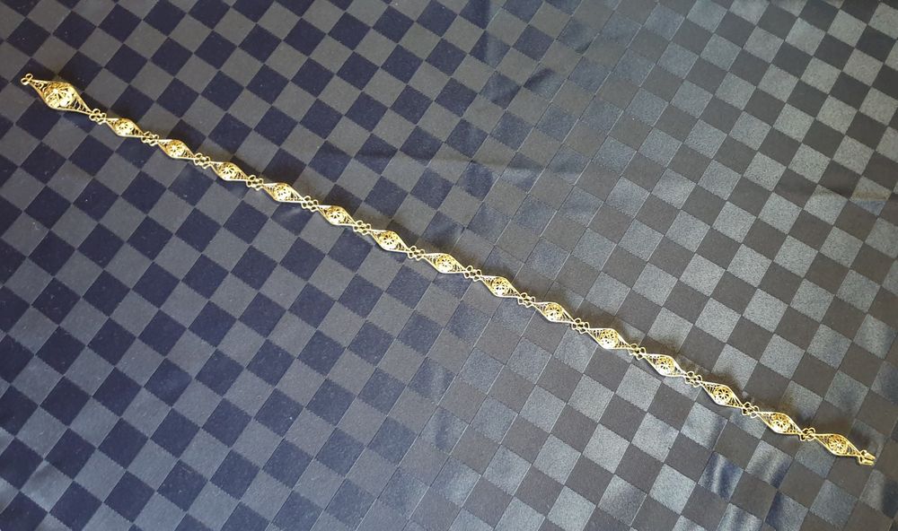 Ефектно филигранно коланче