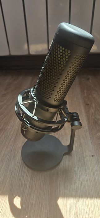 Микрофон HyperX Quadcast S