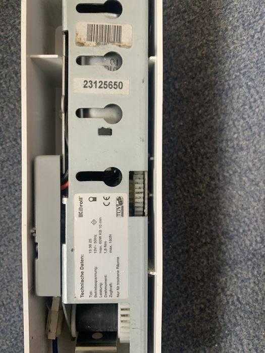 Automatizare rulou geam