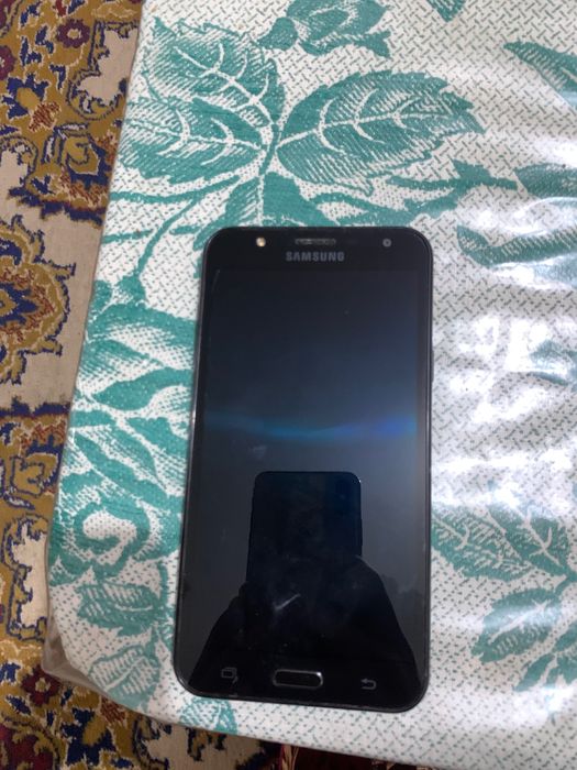 Samsung Galaxy j7 neo