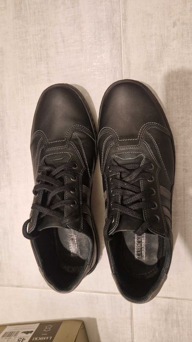 Нови обувки Lasocki 45 номер