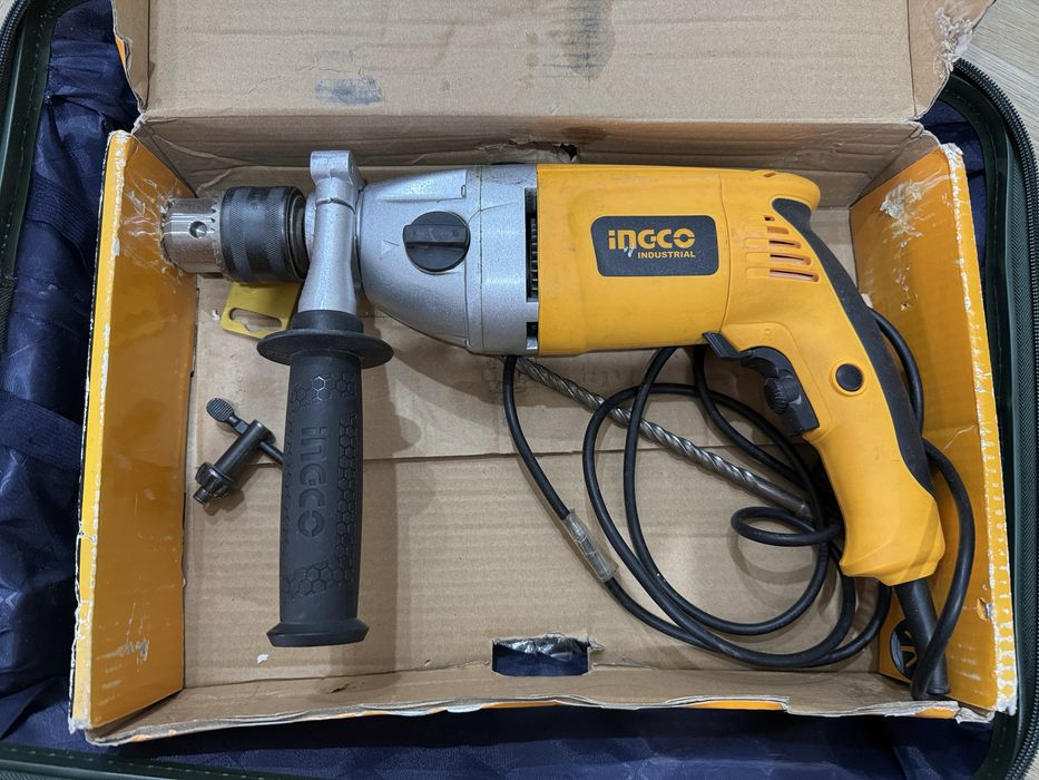 Дрель-перфоратор