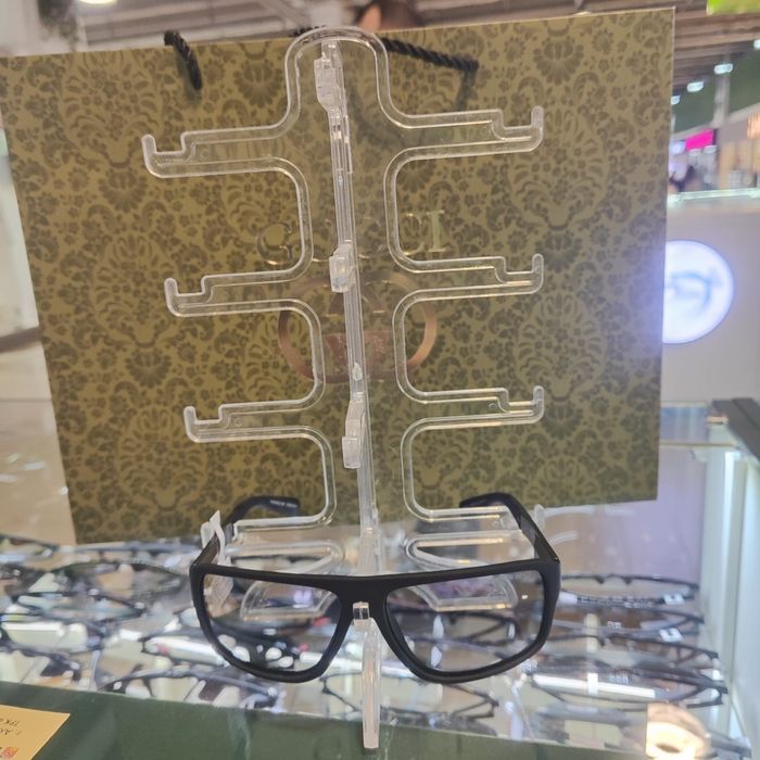 Срочно продаю подставки для очков