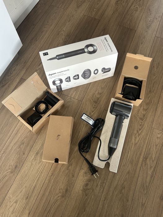 dyson super sonic HD08
