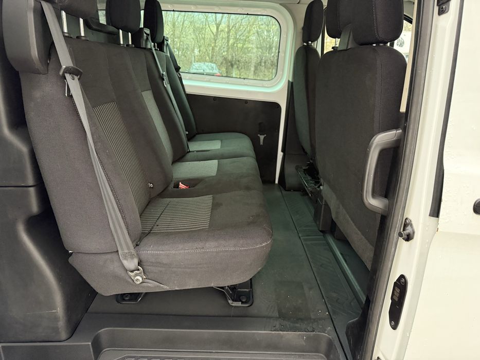 Ford Transit Custom 6 locuri L2H1