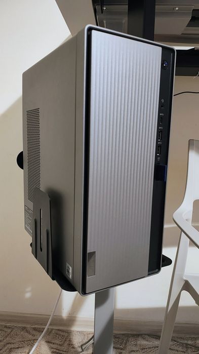 Sistem Desktop PC Lenovo IdeaCentre 5 14IMB05 procesor i3-10100 pana la 4.30 GHz, Comet Lake, 8GB DDR4, 256GB SSD M.2 2242 NVMe, DVD-RW, Intel UHD 630