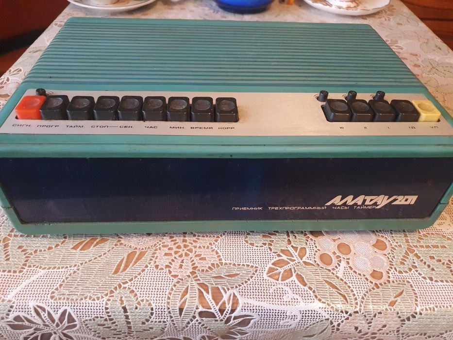 Продам часы-радио