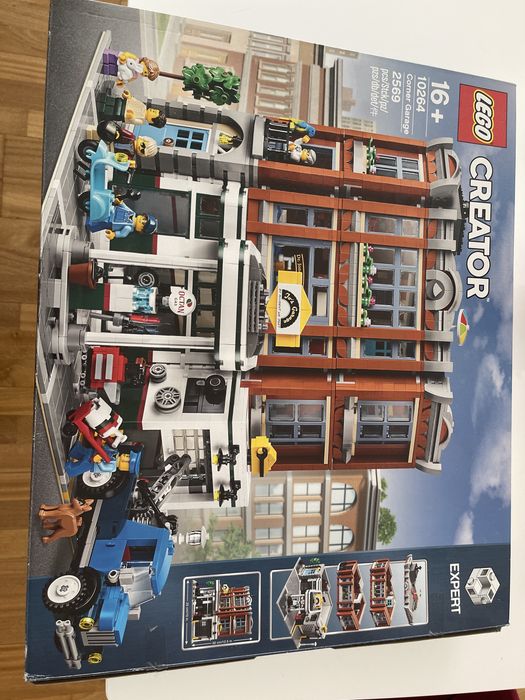 Lego vorner garage 10264