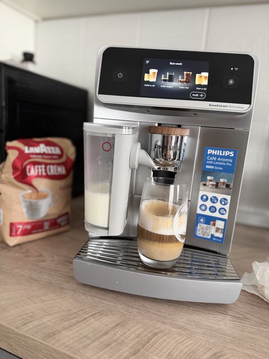 Espressor automat Philips 8000 LatteGo