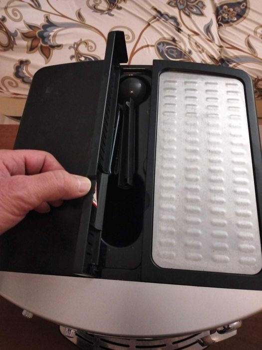 Espressor DeLonghi Magnifica