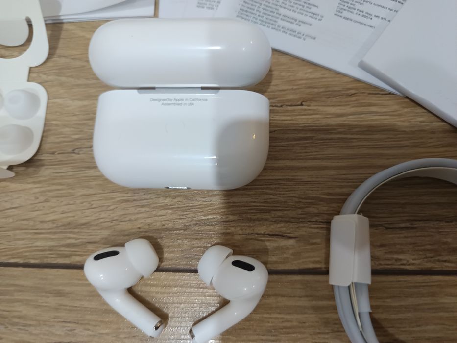 Apple AirPods Pro  - Pachet Complet, Stare Excelentă