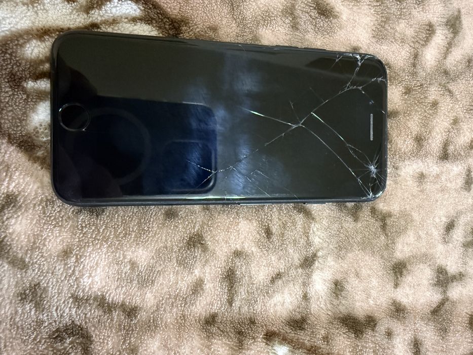 Продается Iphone 7.