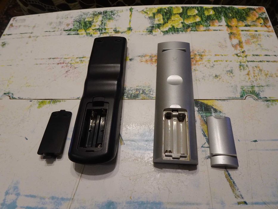 Дистанционни на ВИВАКОМ и БУЛСАТКОМ, работещи, без включени батерии