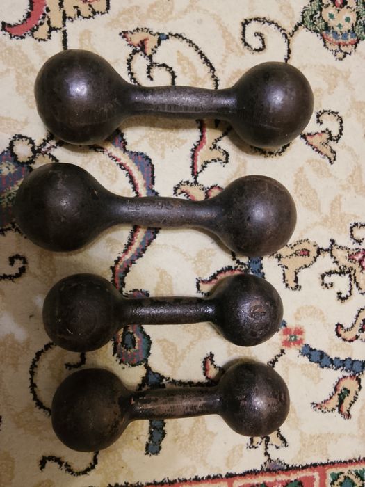 Продам гири 4 и 5 кг