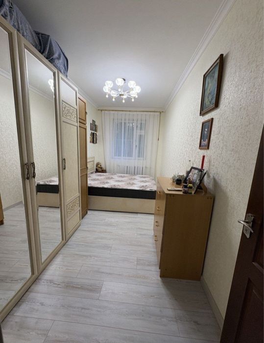 Чиланзар 2 квартал Продам 2/1/4 балкон 1,5/3