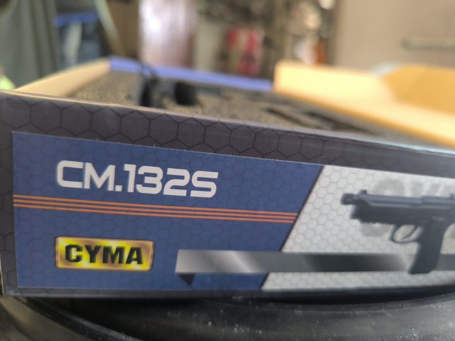 Airsoft  CYMA CM.132s pistol