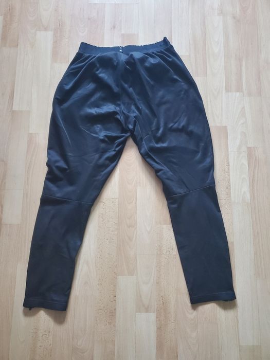 Оригинално долнище Adidas M