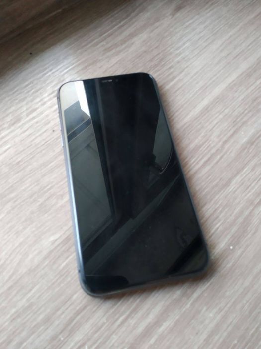 iPhone 11 Black.