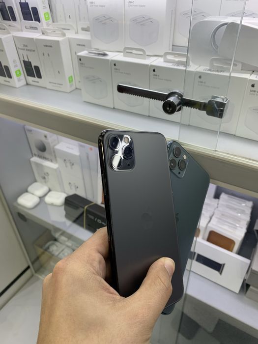 iphone 11 Promax 256GB Black Green Skidka!