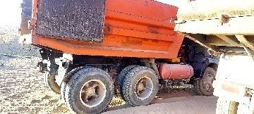 Kamaz 5511 sotiladi xolat a'lo o'zimiziki balonlari 80-90 %