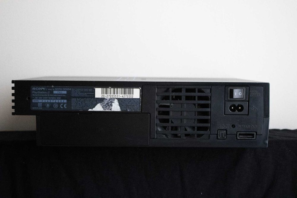 Sony PlayStation 2 Fat SCPH-50004 PAL
