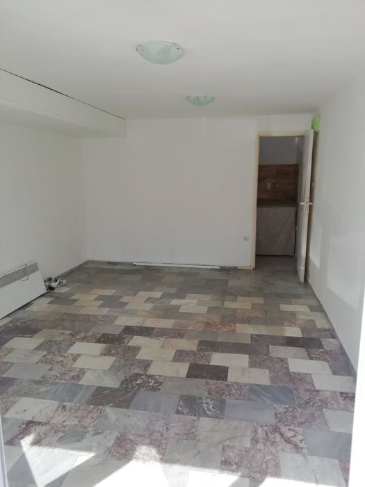 Дава се под наем Магазин в Пловдив, Кършияка - 24 кв.м за 127.5 € - Снимка #3