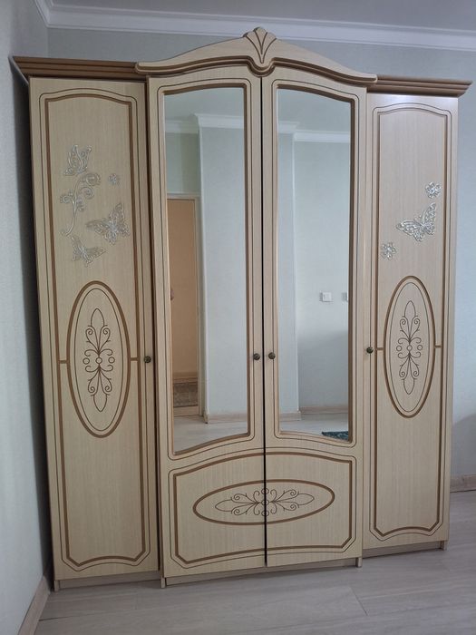 Спальный гарнитур