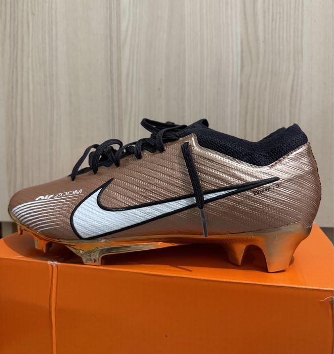 Продам бутсы nike air zoom