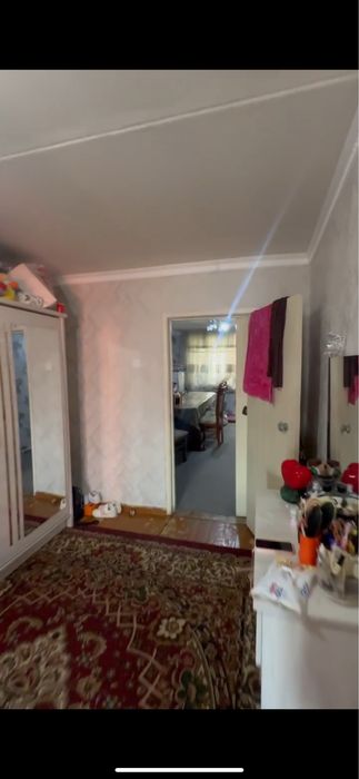 Феруза напротив эко базара продается квартира 2/4/5 кирпичный дом