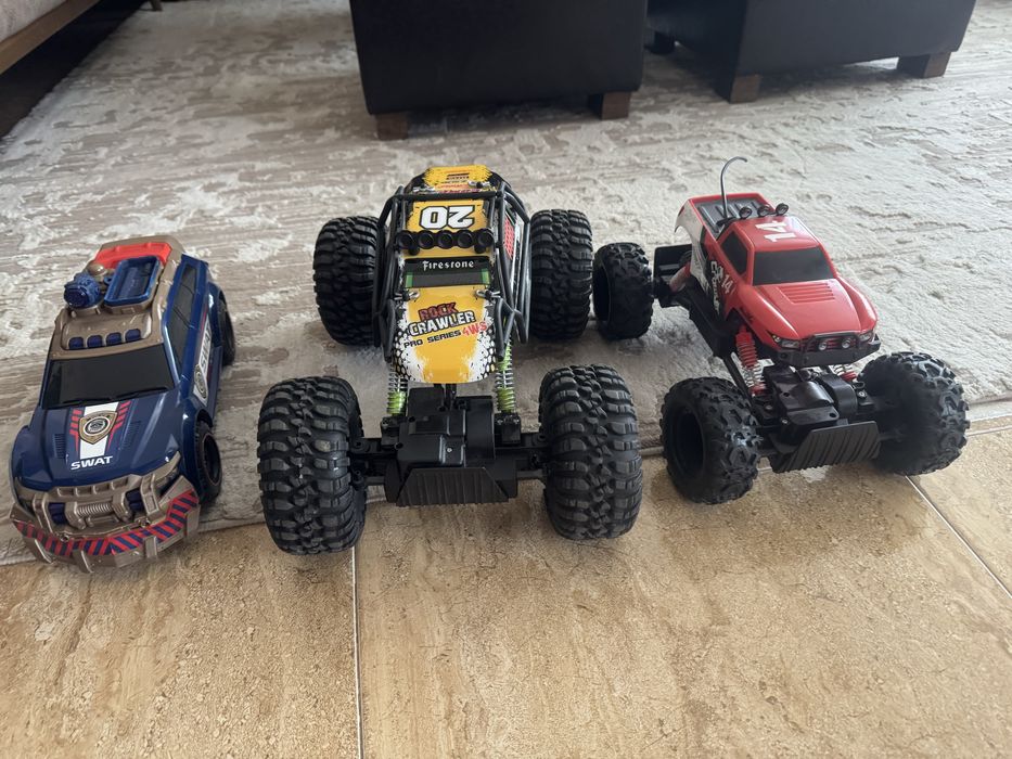 Maisto RC - R/C Rock Crawler кола с дистанционно