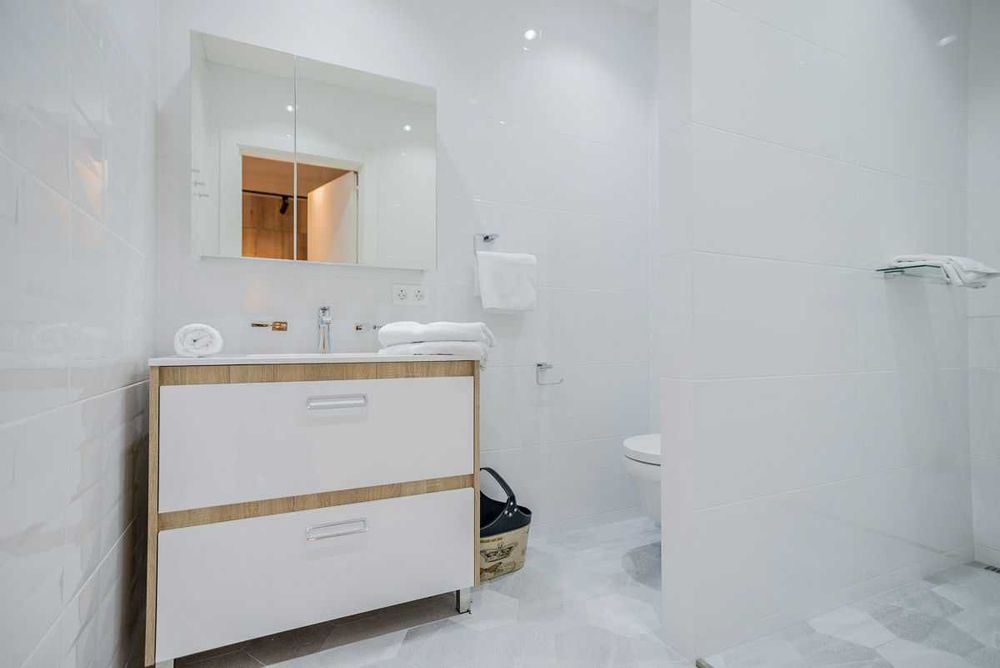 Дава се под наем Едностаен апартамент в София, Студентски град - 46 кв.м за 425 € - Снимка #2