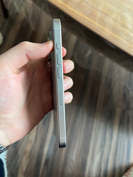 Срочно продам!!Iphone 15 pro