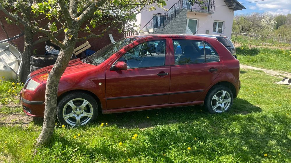 Vând Skoda Fabia